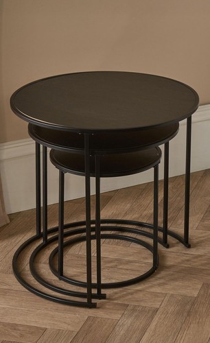 Nest round side tables - 3,